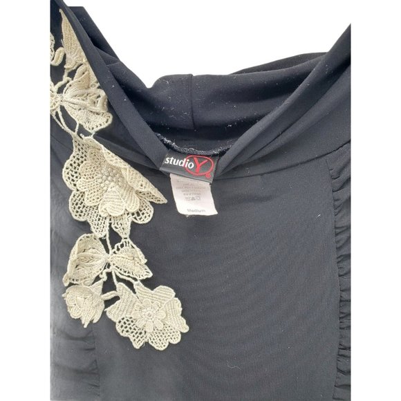 STUDIO Y Shirt Women's Dress Tank Top Gathered Sides, Floral Applique Black Med. - Picture 6 of 6